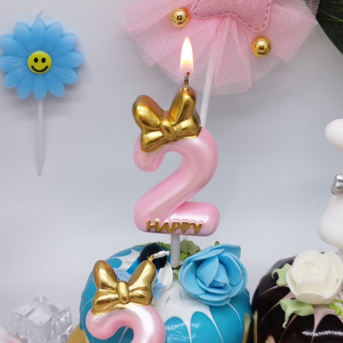 NARODENINOVÉ SVIEČKY TORTA SVIEČKA RUŽOVÉ ČÍSLO 2