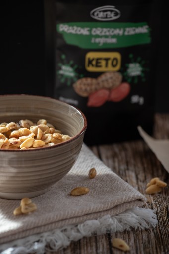 OATBE KETO Pražené arašidy s erytritolom | Bez pridaného cukru |