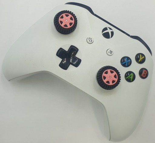 Rukoväte, gumené podložky, analógové ovládače XBOX SERIES X S