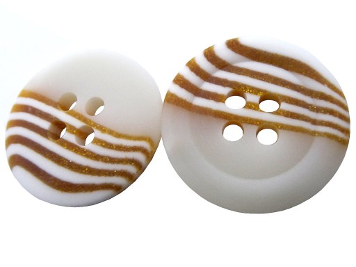 34mm Ozdobné gombíky 1 kus, farba ECRU, MLIEČNA BIELA S PÁSKOM K826 15319