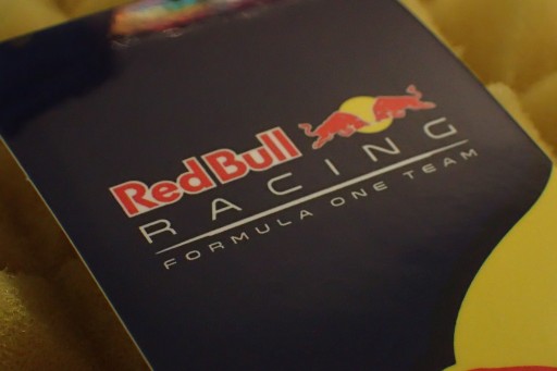 NÁLEPKA RED BULL F1 RACING NÁLEPKA 5 x 8,9 cm