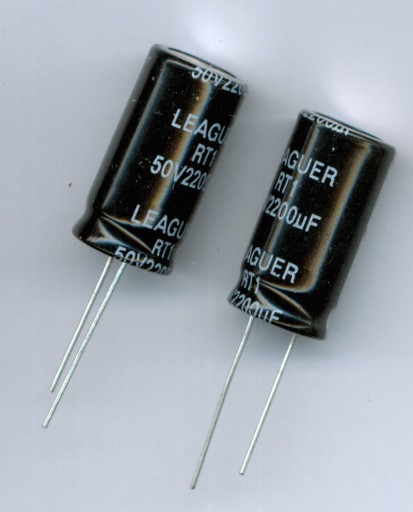2200uF 50V 2200 µF 50V (4ks) ELEKTROLYTICKÝ KONDENZÁTOR