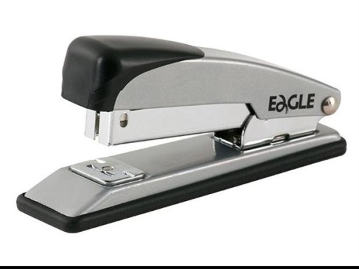 Zošívačka Eagle 205, čierna