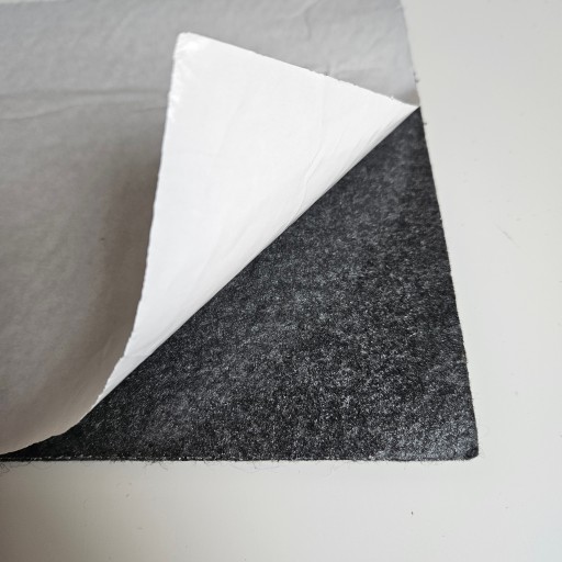 PLSTENÁ PODLOŽKA ANTRACITOVÁ GRAFITOVÁ MELANGE 4 MM SAMOLEPIACA POD NÁBYTOK 20X30CM