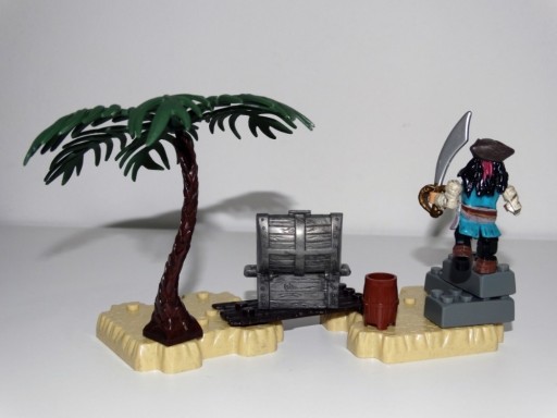 KOMPAS Piráti z Karibiku JACK SPARROW Tehly MEGA BLOKS Súprava s figúrkou