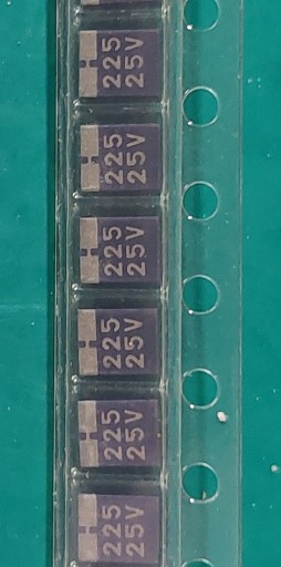 SMD tantalový kondenzátor 2,2uF/25V