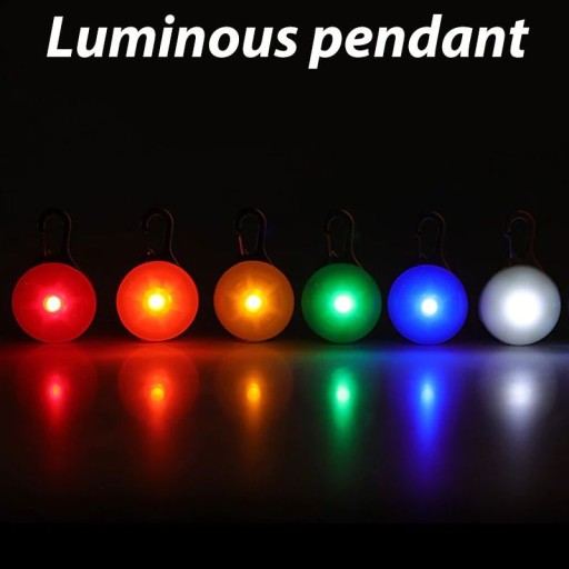 SVIETIACA LED LAMPA KĽÚČENKA pre dieťa na batoh