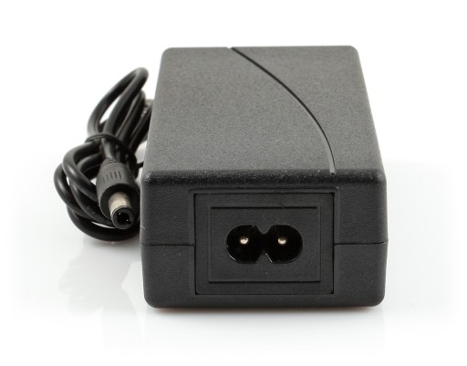 NAPÁJACÍ ZDROJ 12V 36W 3A STOLNÝ PRE LED PÚHY