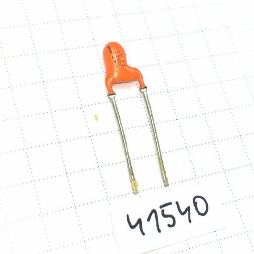 Pevný Al kondenzátor 4,7uF 10V R5 20% 128-SAL x20