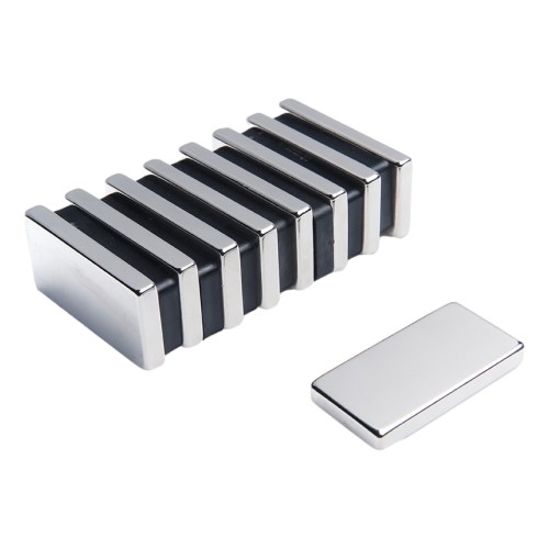 Neodymový tanierový magnet MPŁ 40x20x5 N38
