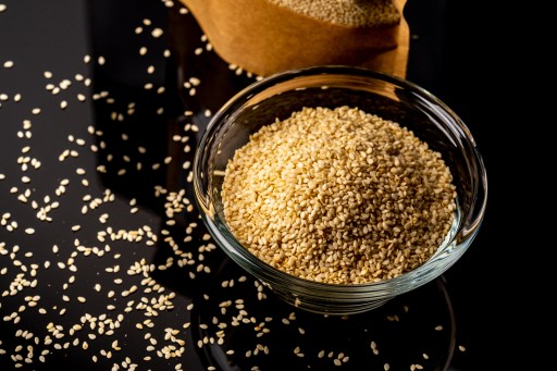 LÚPANÝ BIELY SEZAM 250 G PRÍRODNE JEMNÝ, AROMATICKÝ, PLNÝ CHUTI