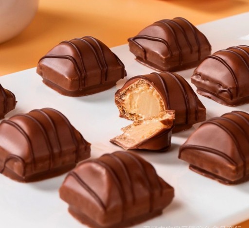 Kinder Bueno Mini 108g Ferrero Chocolate balenie vlašských orechov plnené oblátky