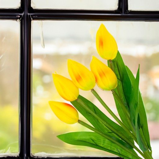 TULIPÁNOVÁ KYTICA Z PENOVÝCH TULIPANOV X5 ŽLTÉ UMELÉ TULIPANY V KYTICI