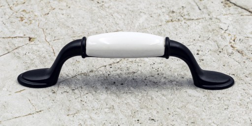 RETRO NÁBYTKOVÁ ÚCHYTKA PORCELÁN KUCHYŇSKÁ SKRIŇOVÁ ÚCHYTKA ZÁSUVKY 96MM