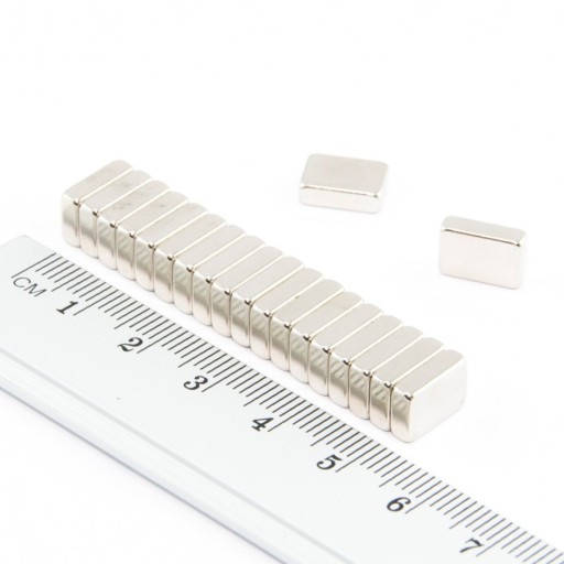 NEODYMIOVÝ MAGNET TANIER 10x7x3 N38 - 15 KS