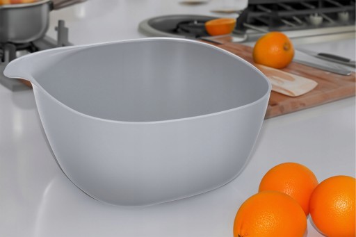PLASTOVÁ MISKA s uškom, šedá, na maškrty, chipsy, 0,75l, odolná