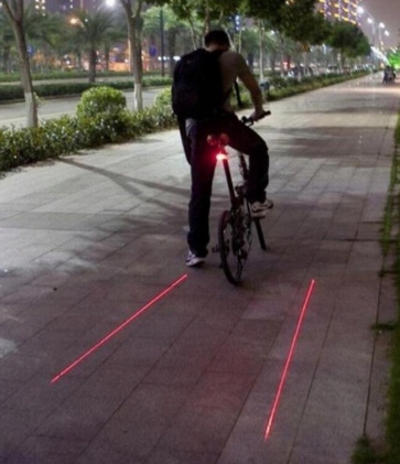 ZADNÁ BICYKLOSVETLO 5 LED - 7 REŽIMOV + LASER