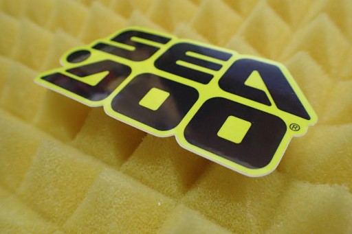 NÁLEPKA SEA-DOO NÁLEPKA SEA-DOO 7,6 x 3,8 cm