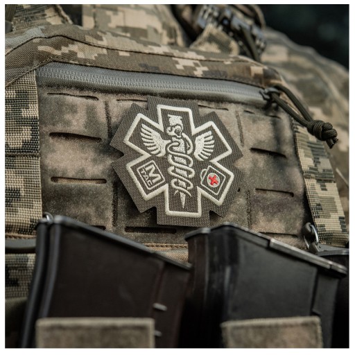 NÁŠIVKA PARAMEDIC ZNAK STAR OF LIFE CADEUCE VÝŠIVKA M-TAC RANGER ZELENÁ