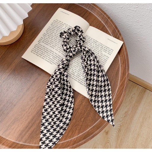Vlasová elastická, dlhá šatka v štýle houndstooth, PIN UP GUM93