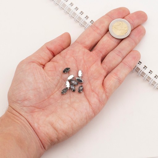 kamienky na šitie, sklo, mosadz, konské oko šedé 10x5x4mm, 10ks