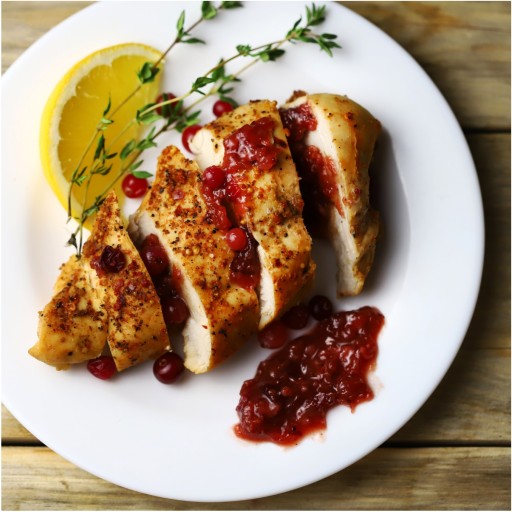 MRAZOM SUŠENÉ BRUSNICE 100% CELÉ 25g HiFOOD YUMMY