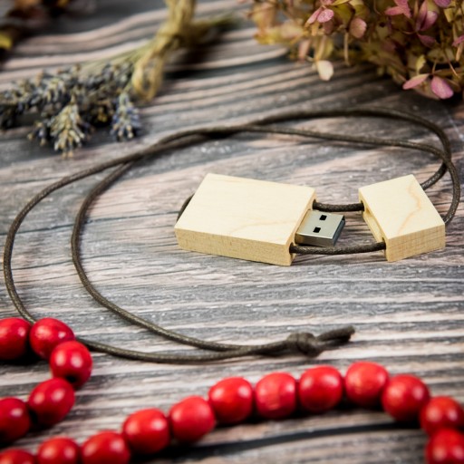 Pendrive + reťazec 512 MB 2.0 + Gravírovanie s menom