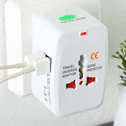 Univerzálny adaptér Adaptér Zásuvky USA UK EU AUST Nabíjačka + 2x USB
