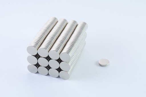 VALEC NEODYMOVÝ MAGNET 12x1mm za 2 ks / 9767