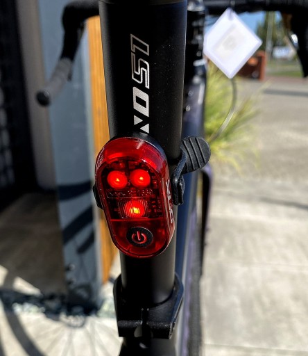 ZADNÁ LAMPA NA BICYKEL XLC ALTAIR CL-R26 USB, KÁBLOVÁ, LED, BICYKELOVÁ LAMPA