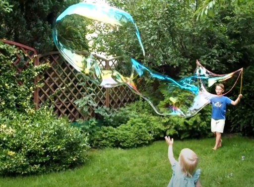PRSTEŇ NA MYDLOVÉ BUBLINY 35 CM VEĽKÉ TUBÁNOVÉ BUBLINY