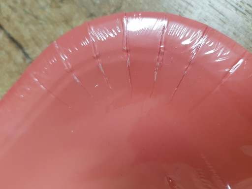 Papierové taniere, červené, 23 cm, štvorcové, 14 ks.