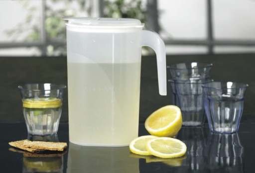Plast Team, džbán s rukoväťou a vrchnákom, 2 l