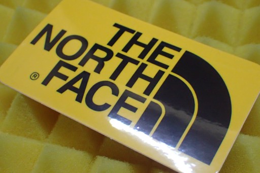 NÁLEPKA NA NÁLEPKU SEVERNÁ FACE 8,9 x 5 cm