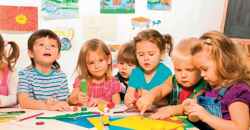 CREATIVE KIDS PLASTIC 4 farby DIY hracie cesto + pokrievka s formičkou