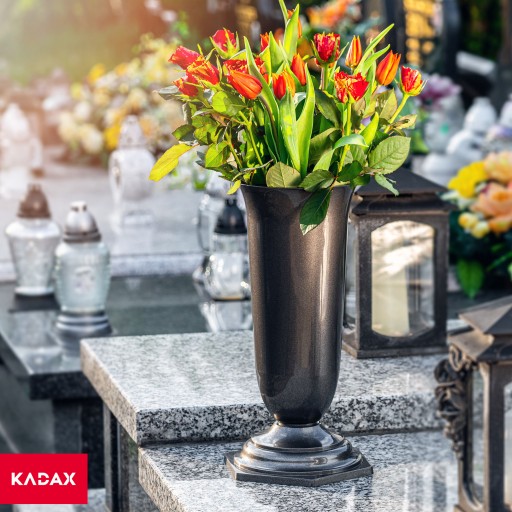 VÁZA NA HODNOTY NA HROBOVÝ HROBOVÝ GRAFIT 23cm