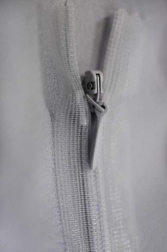 Transp na skrytý zips. C3 25 cm Biela