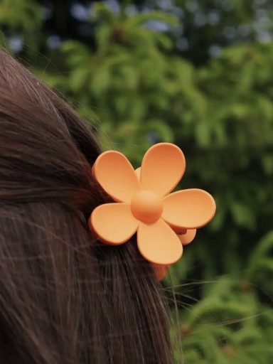Spona do vlasov kvetina kvetina veľká čeľusť žaba oranžová