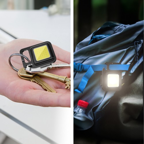 VÝKONNÁ MINI LED VRECKOVÁ LAMPA + DRŽIAK NA NOŽNIČKU S MAGNETOVÝM OTVÁRAČOM KĽÚČOV