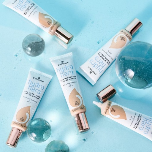 Farbiaci krém Essence Hydro Hero 24H 10