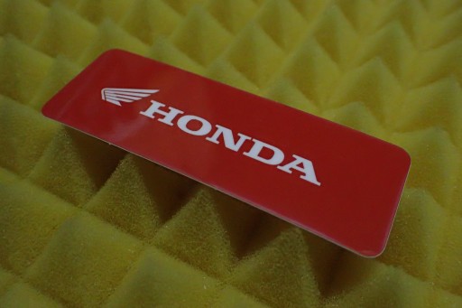 NÁLEPKA HONDA NÁLEPKA 8,6 x 3 cm