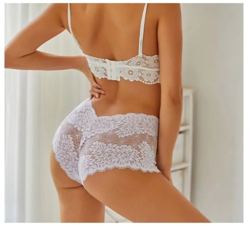 SEXY BIELE ČIPKOVANÉ DÁMSKE NOHAVIČKY XL