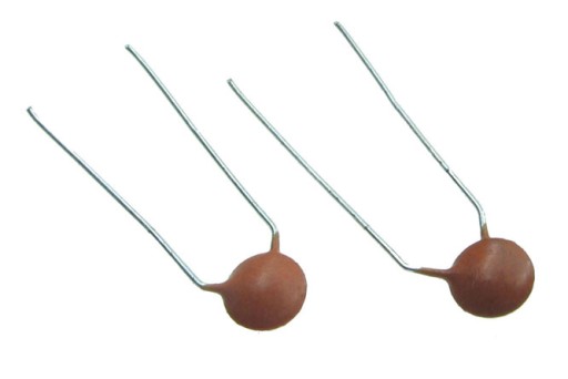 KERAMICKÝ KONDENZÁTOR 3,9pf 50V 20-KS