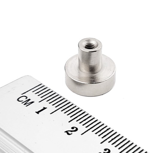 NEODYMOVÝ MAGNET D13 V POUZDRE S OBJÍMKAMI M3