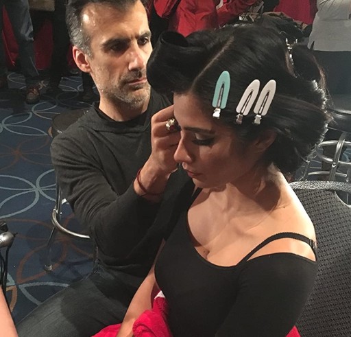 Sada 4 beztlakových sponiek na make-up do vlasov