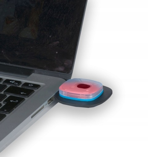 NÁHRADNÁ LED BATERKA S USB PRE ČIAPKY PORTWEST B030