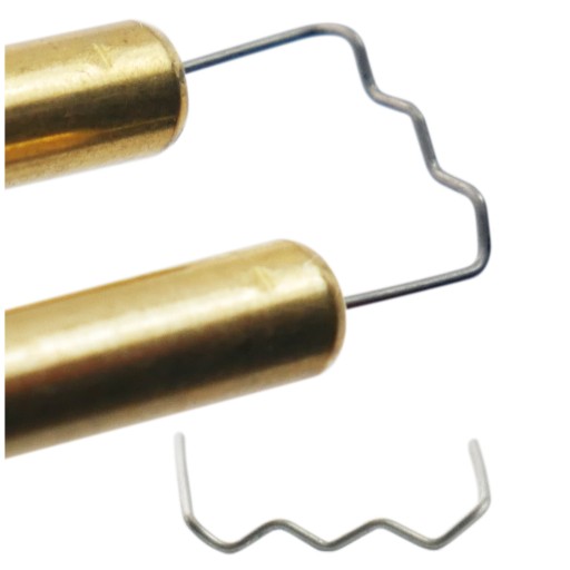 Plastové STAPLES RS16 100ks ploché MALÉ VLNY 0,6mm na opravu plastov