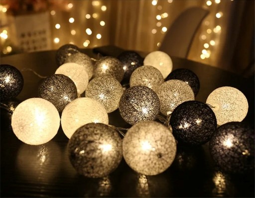 Bavlnené guličky 20 LED 4cm - Svetlá loptičky na batérie šedé 3 metre