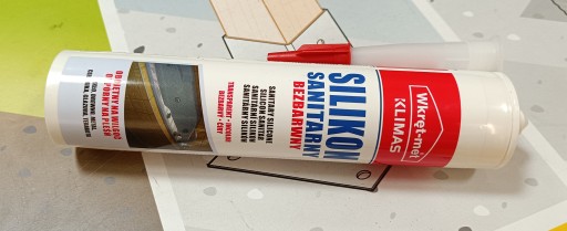 Vysokokvalitný bezfarebný sanitárny silikónový tmel Wkręt-met 310ml