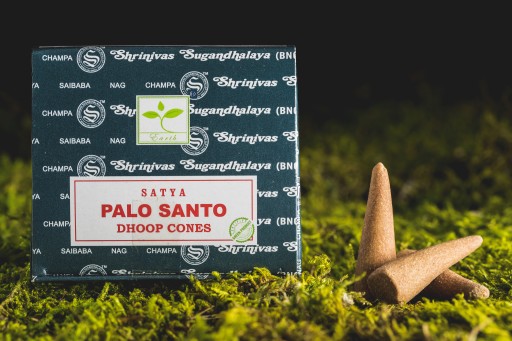 Satya vonné tyčinky 12 ks - Palo Santo